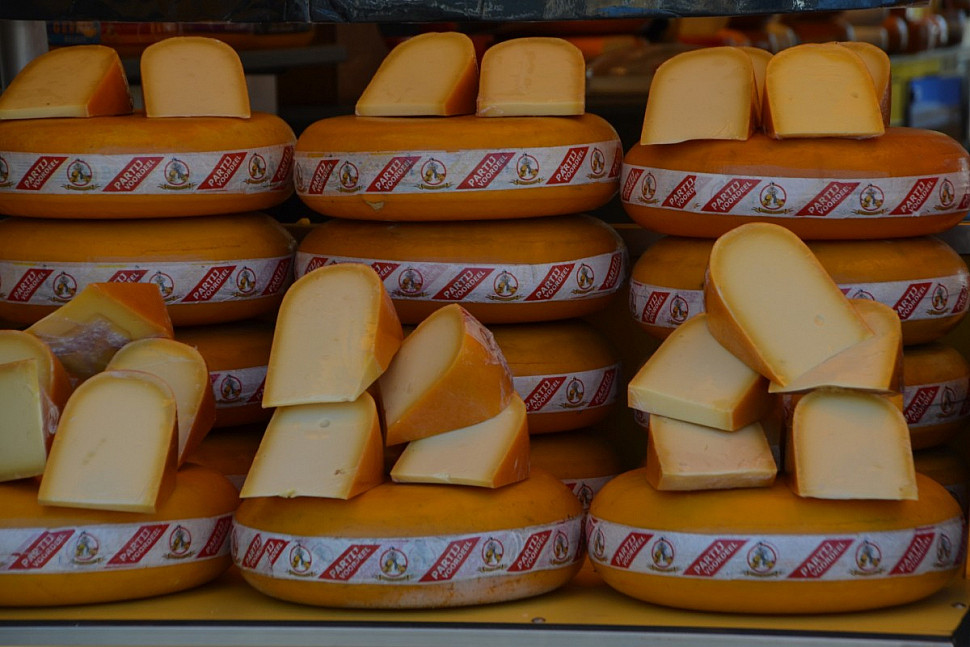 Храните сыр отдельно от других продуктов