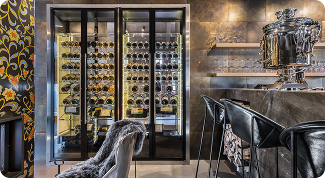 Сборка продукции производится во Франции, что вместе с соблюдением всех европейских стандартов и использованием материалов исключительно высшего класса гарантирует продолжительный срок работы и безотказную надёжность готовых сплит-систем и моноблоков.